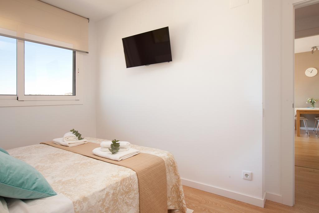 Port And Beach Badalona Room photo