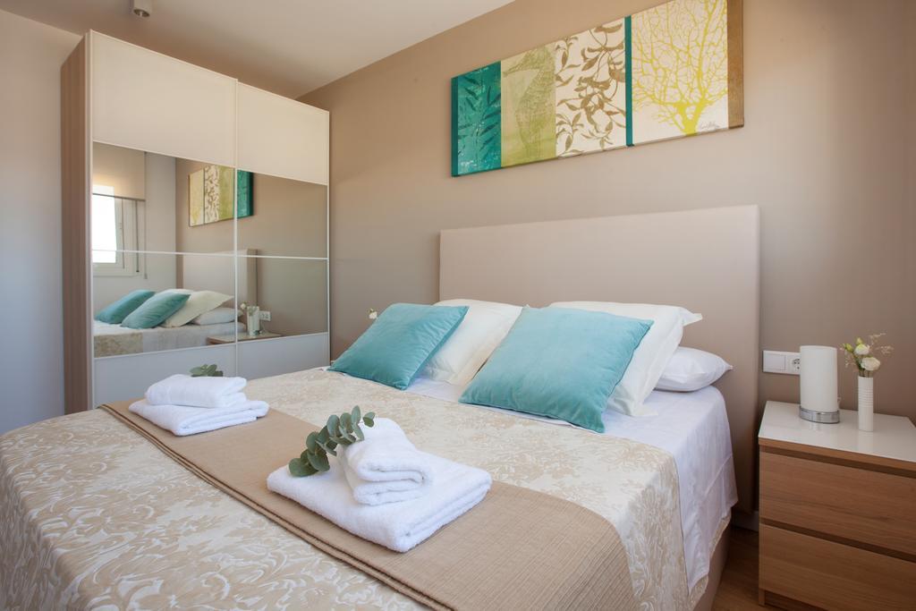 Port And Beach Badalona Room photo